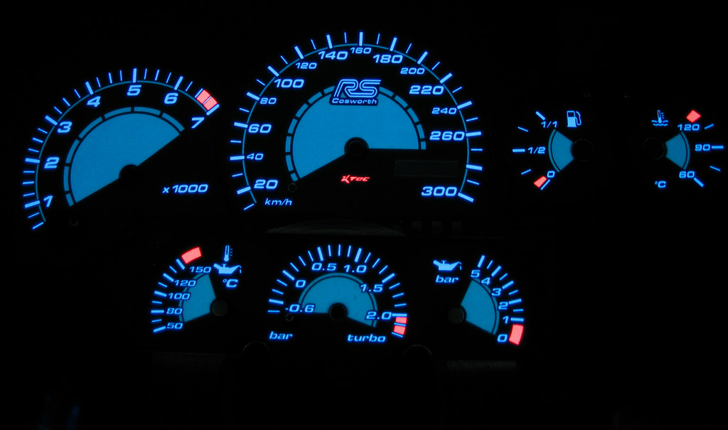 Ford escort cosworth   -  Plasmatachoscheiben leuchtend
