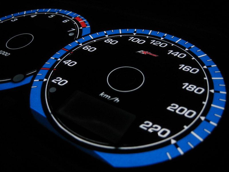 Ford focus arrow detail   -  Plasmatachoscheiben leuchtend
