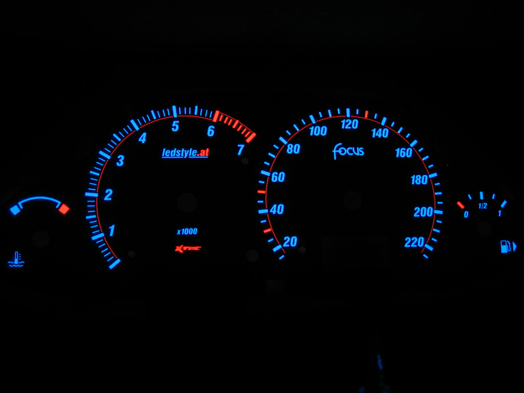 Ford focus benz ledstyle   -  Plasmatachoscheiben leuchtend