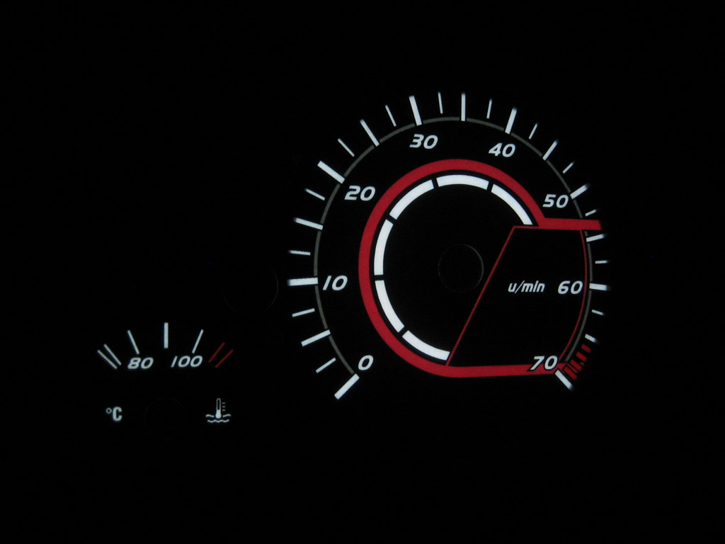 Opel astra g n4s circuit   -  Plasmatachoscheiben leuchtend
