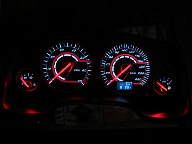 Opel astra g n4s circuit2   -  Plasmatachoscheiben leuchtend