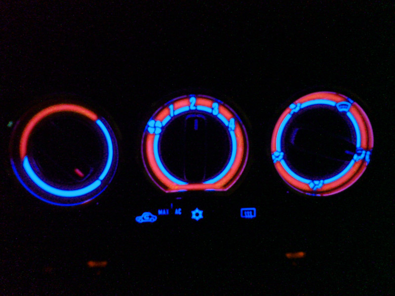 Opel astra hz opc-wb   -  Plasmatachoscheiben leuchtend