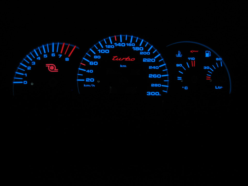 Opel vectra a turbo2   -  Plasmatachoscheiben leuchtend