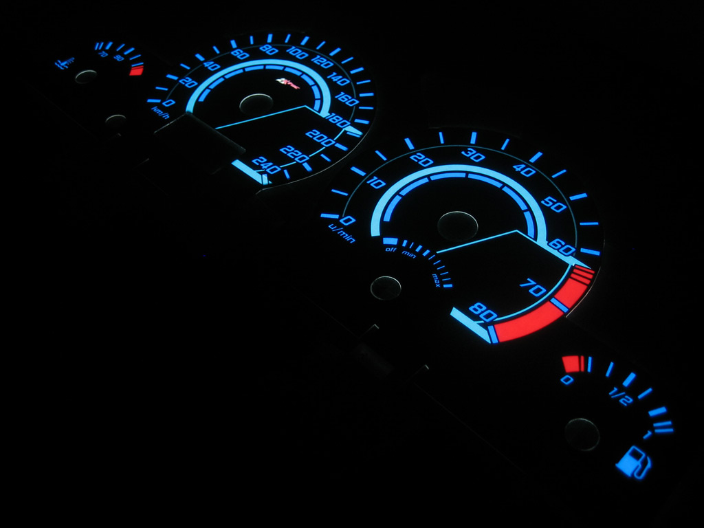 Peugeot 306 s2 240-d   -  Plasmatachoscheiben leuchtend