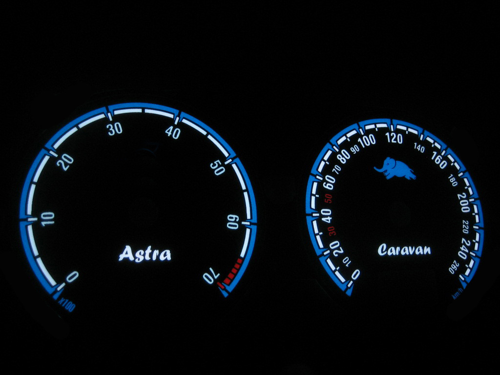 Opel astra g c opc 240   -  Plasmatachoscheiben leuchtend